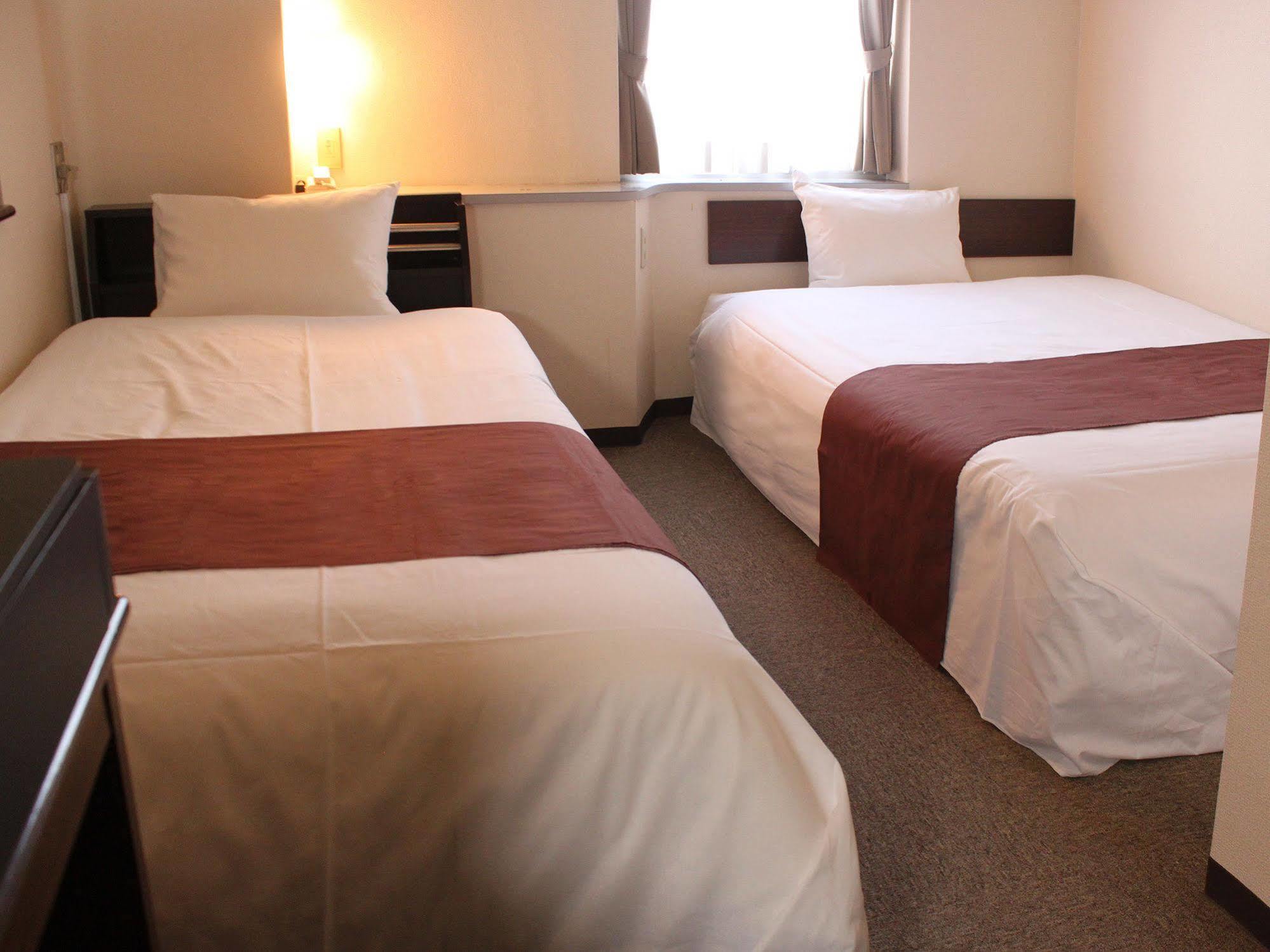 Hotel Livemax Budget Iyo Mishima Shikokuchuo Eksteriør billede