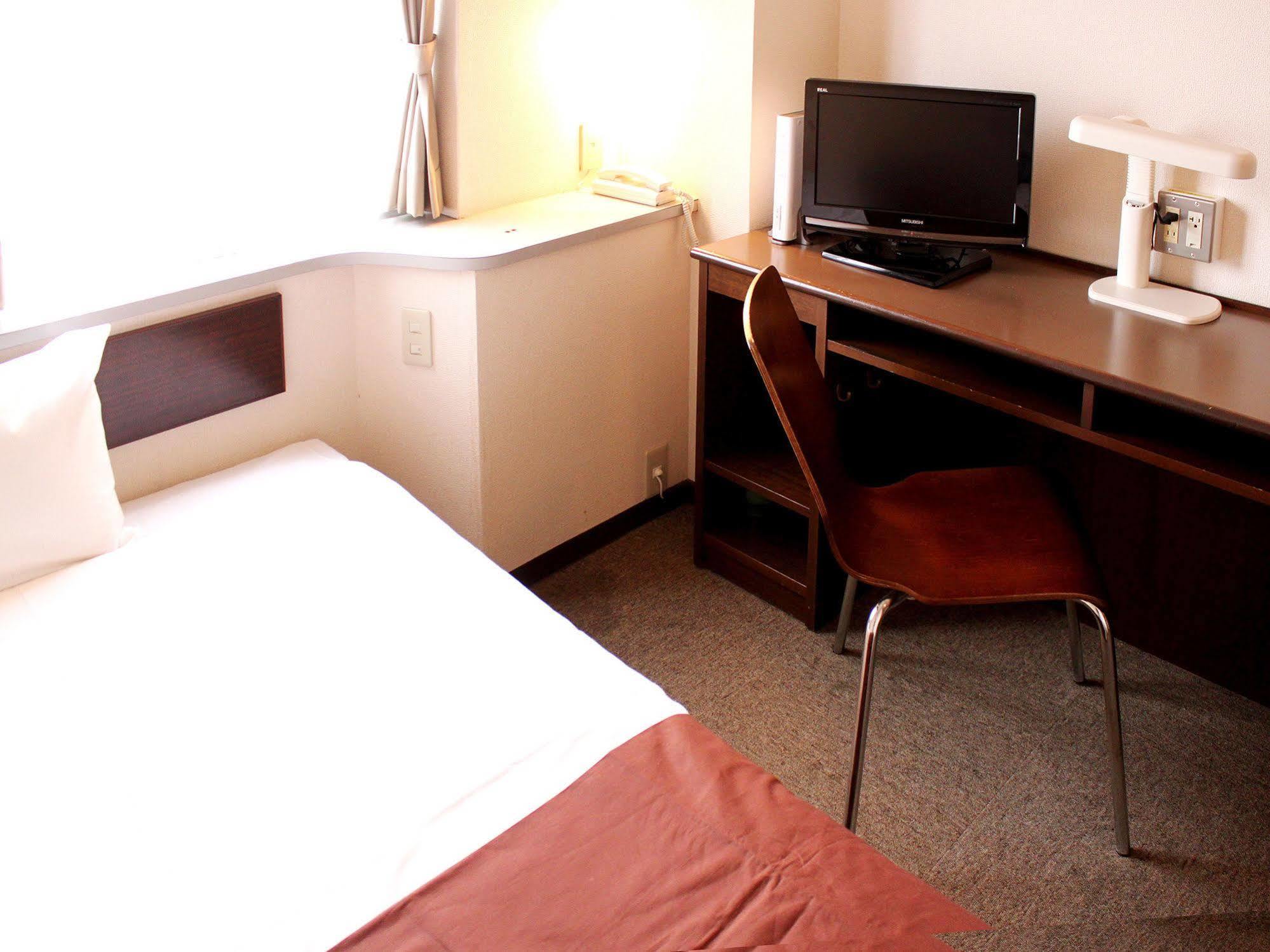 Hotel Livemax Budget Iyo Mishima Shikokuchuo Eksteriør billede