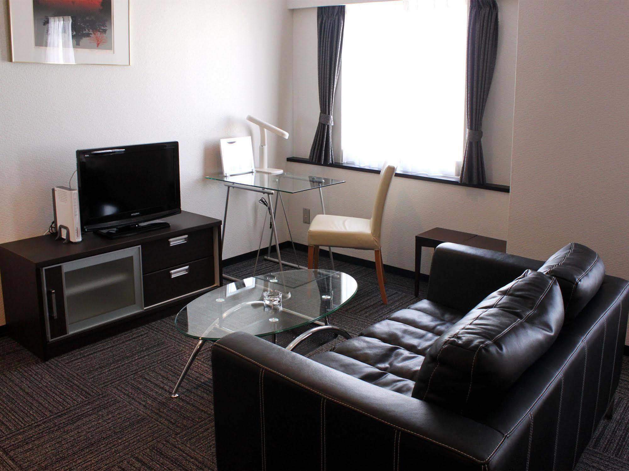 Hotel Livemax Budget Iyo Mishima Shikokuchuo Eksteriør billede