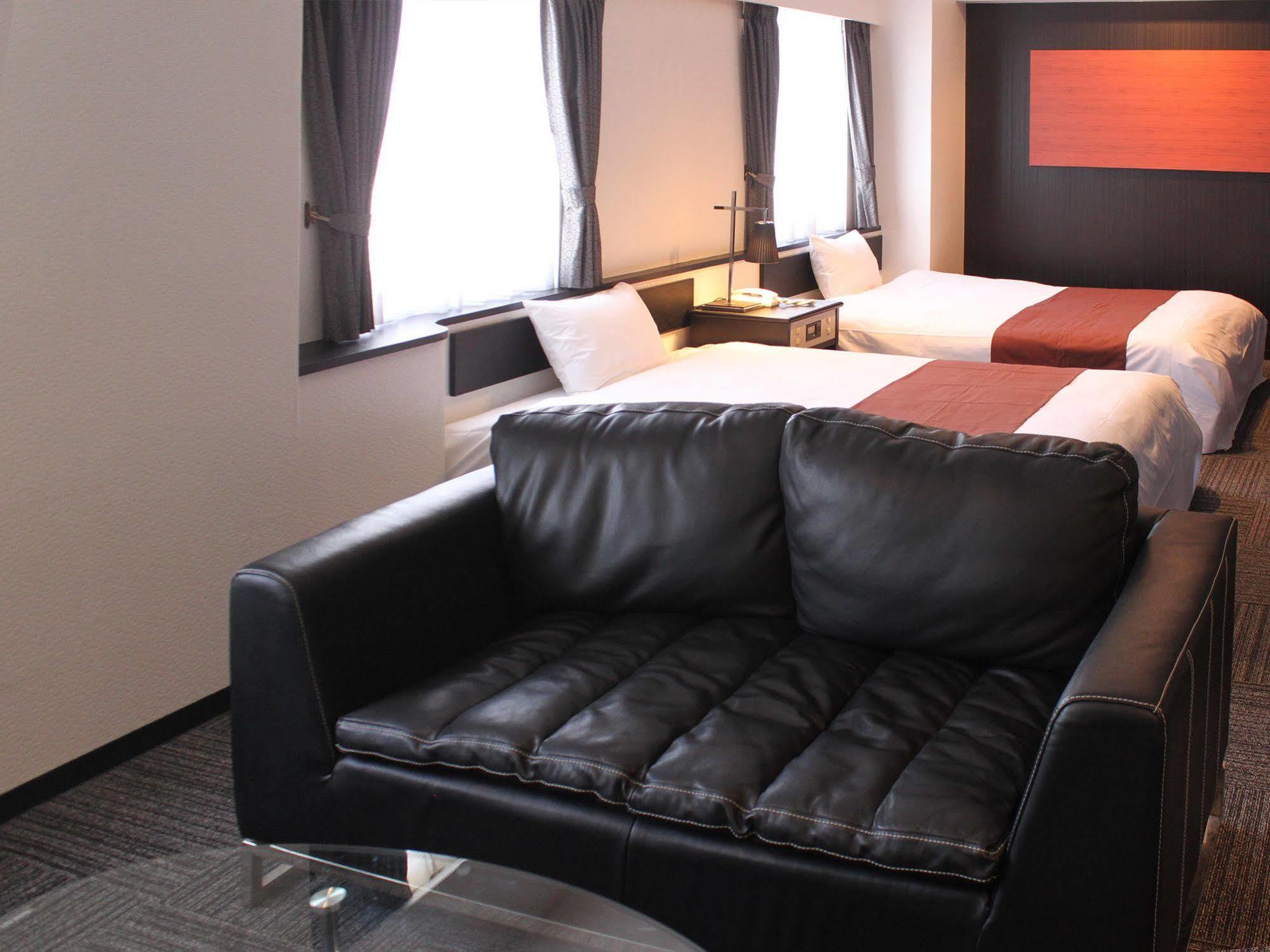 Hotel Livemax Budget Iyo Mishima Shikokuchuo Eksteriør billede