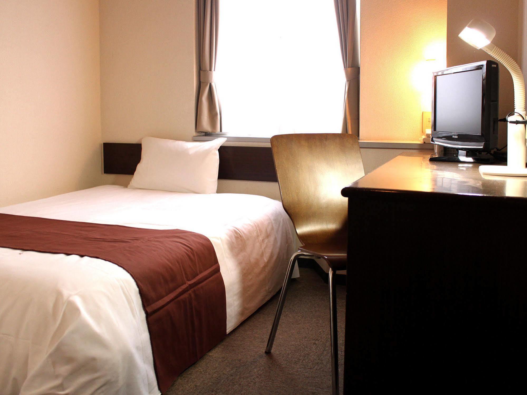Hotel Livemax Budget Iyo Mishima Shikokuchuo Eksteriør billede